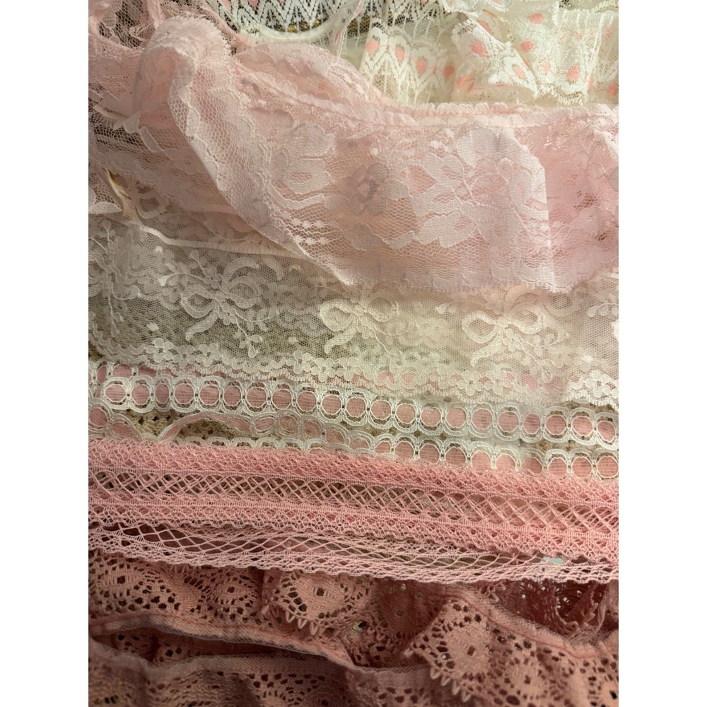 Lace trim Pink & White 20+ yards lot vintage DIY slow Stitch Junk Journal s27 - Picture 3 of 8
